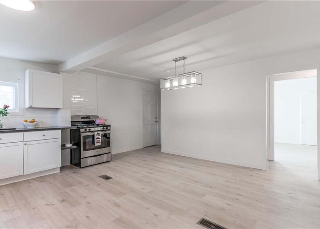 2904 Waverly Avenue — photo 2