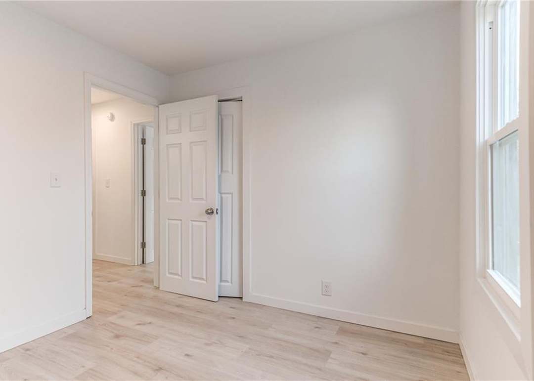 2904 Waverly Avenue — photo 7