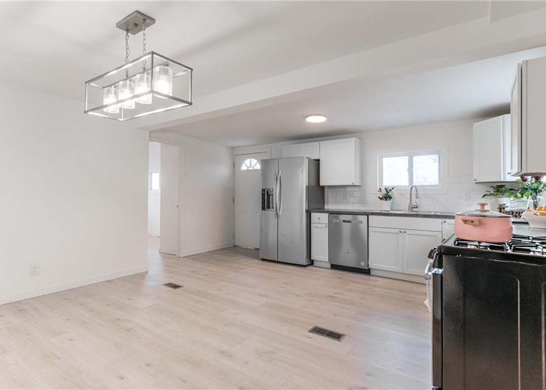 2904 Waverly Avenue — photo 11