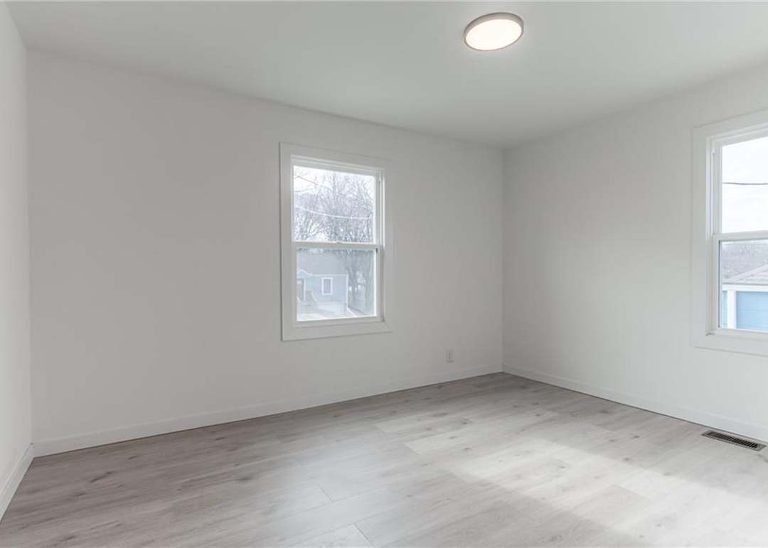 2904 Waverly Avenue — photo 15