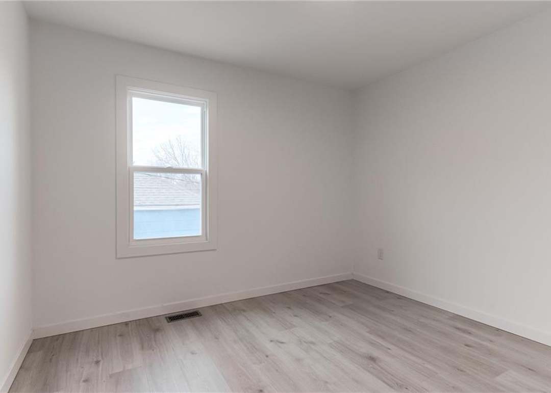2904 Waverly Avenue — photo 17
