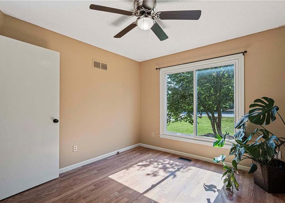 16204 Hight Avenue — photo 15