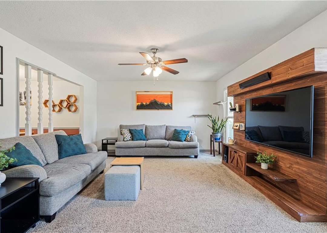 9935 W 60th Terrace — photo 8