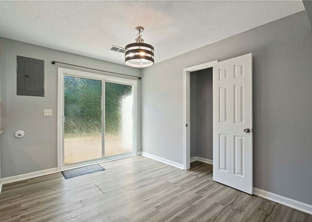 6021 Corona Avenue — photo 17