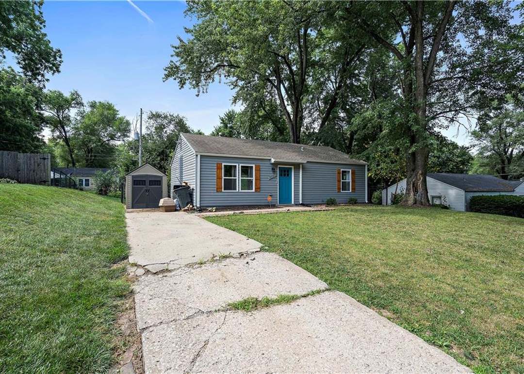 6021 Corona Avenue — photo 21