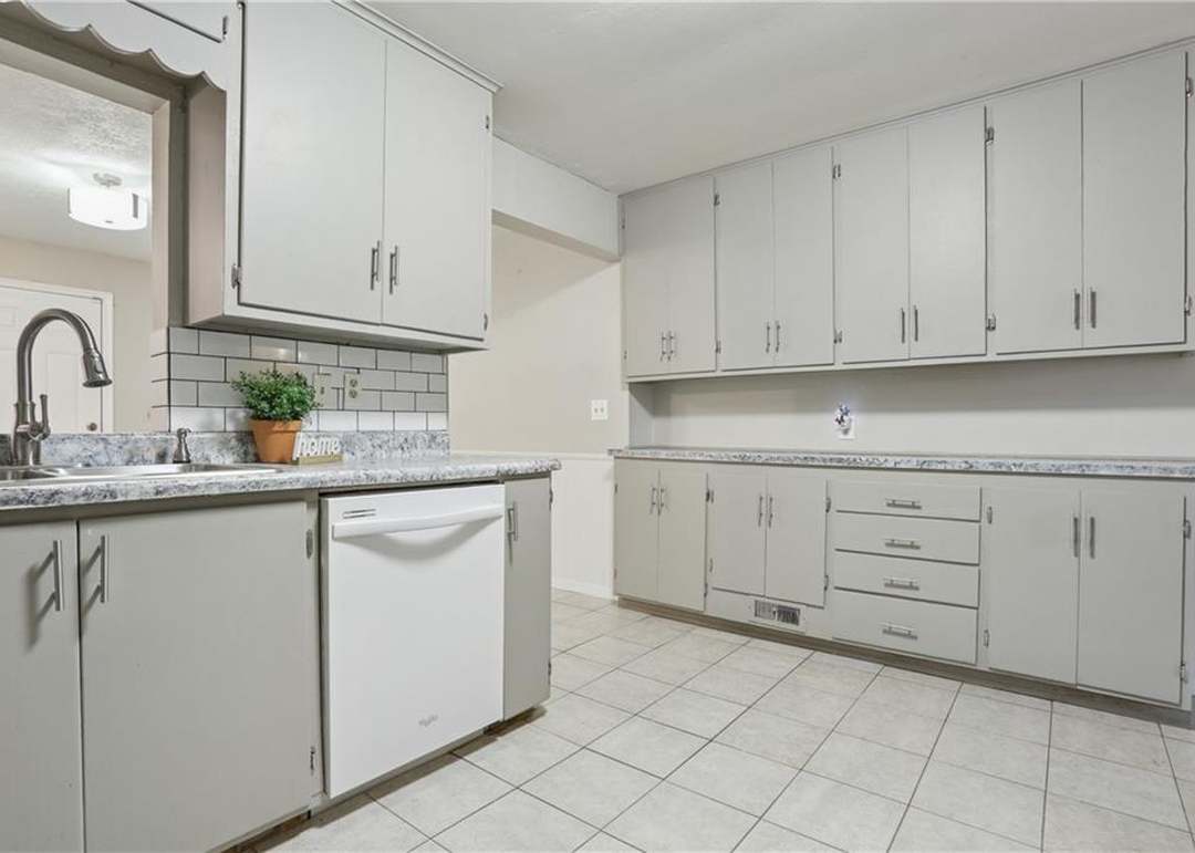 4011 N Bellefontaine Avenue — photo 13