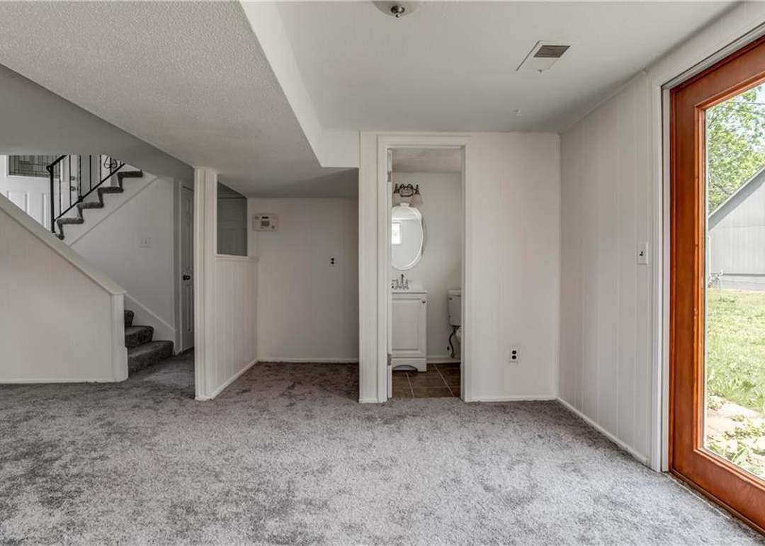 8800 E 89th Terrace — photo 23