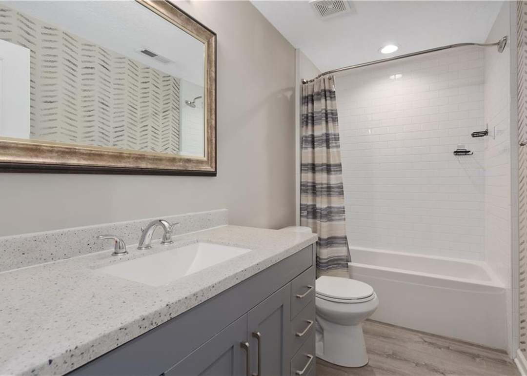1220 NE 45th Place — photo 4
