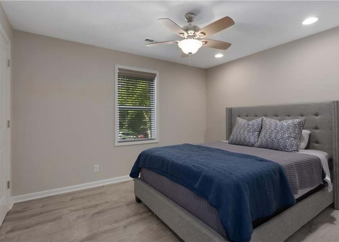 1220 NE 45th Place — photo 7