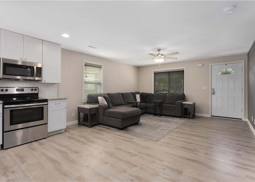 1220 NE 45th Place — photo 12