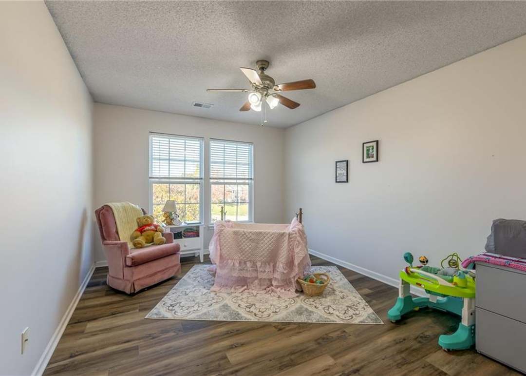 9304 N KENWOOD Avenue — photo 3