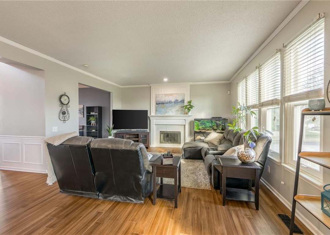 9304 N KENWOOD Avenue — photo 20