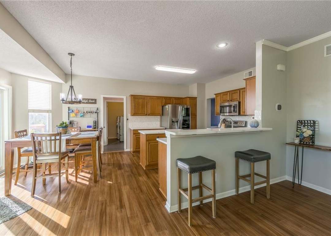 9304 N KENWOOD Avenue — photo 21