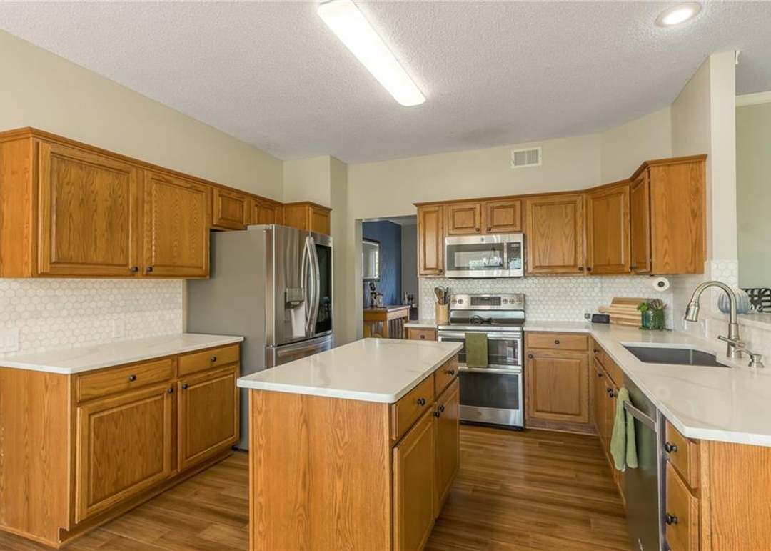 9304 N KENWOOD Avenue — photo 23