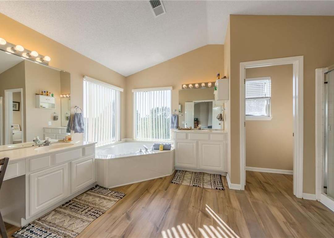 9304 N KENWOOD Avenue — photo 28