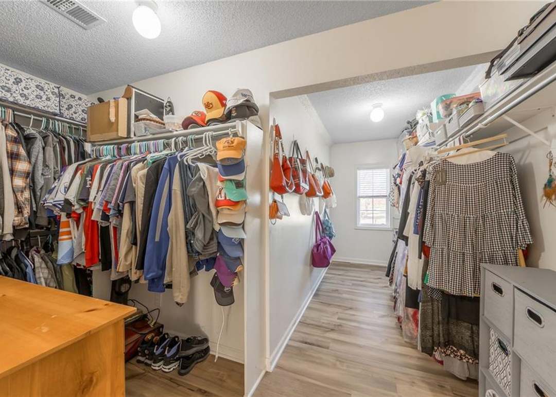 9304 N KENWOOD Avenue — photo 31