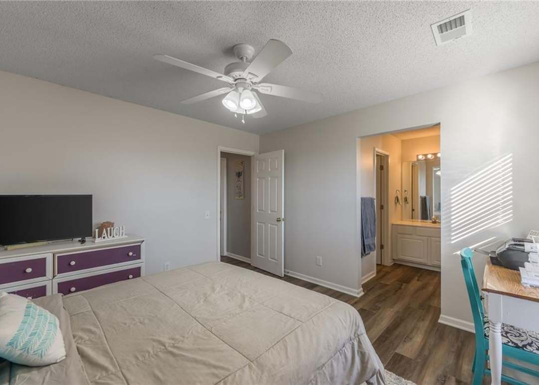 9304 N KENWOOD Avenue — photo 34