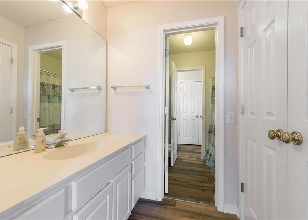 9304 N KENWOOD Avenue — photo 36