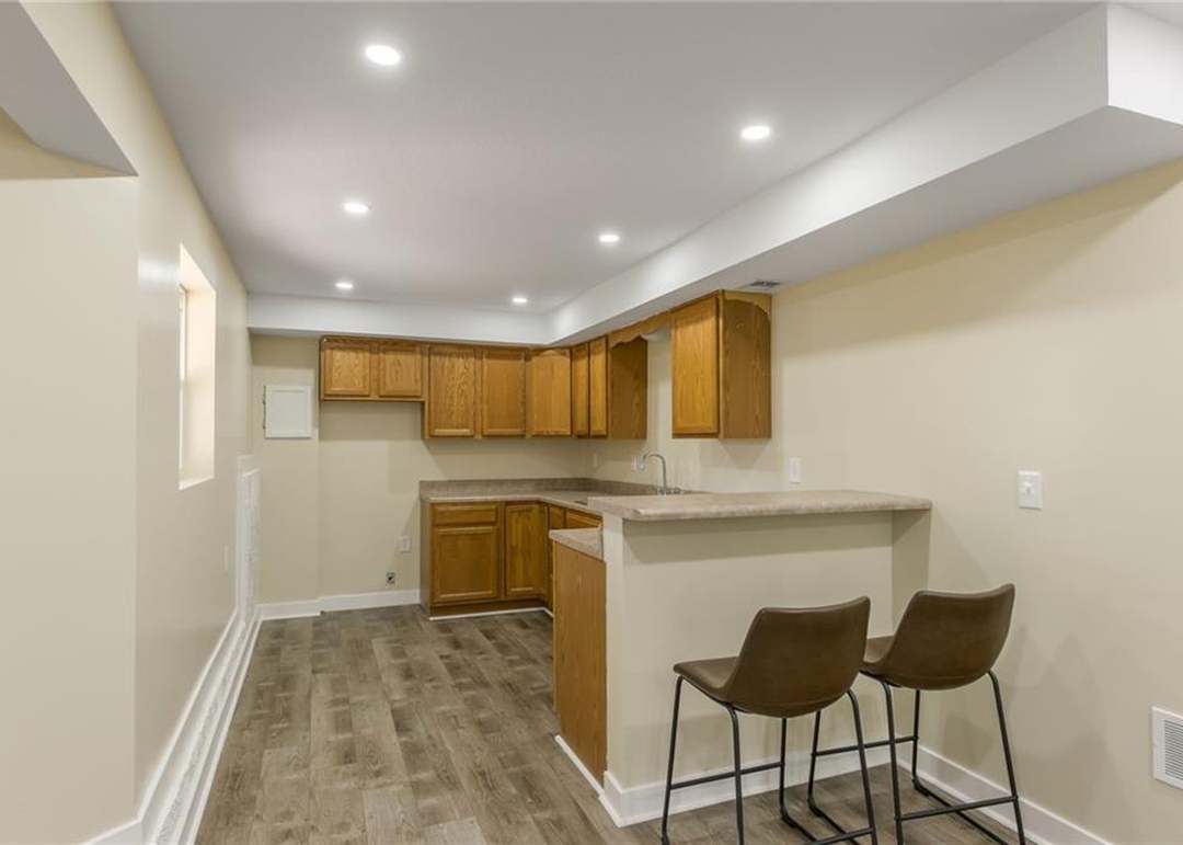 9304 N KENWOOD Avenue — photo 41