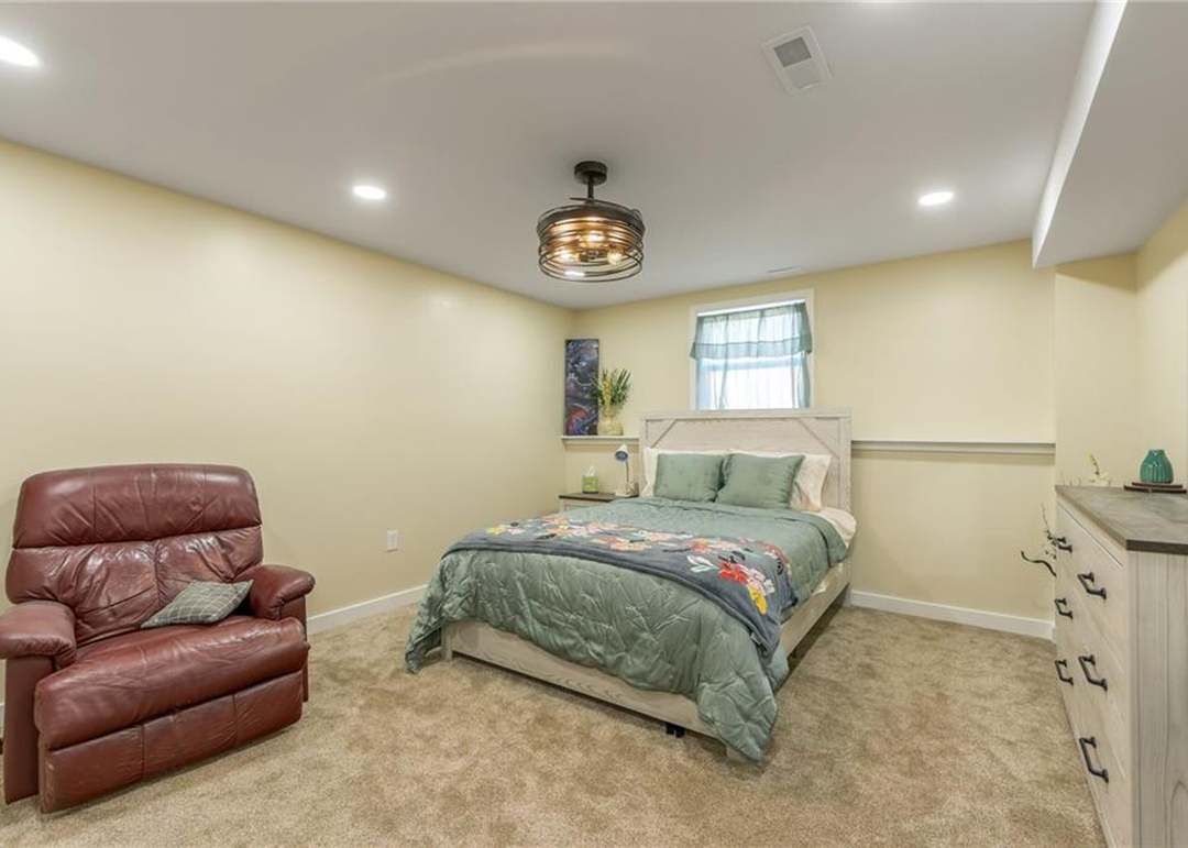 9304 N KENWOOD Avenue — photo 42