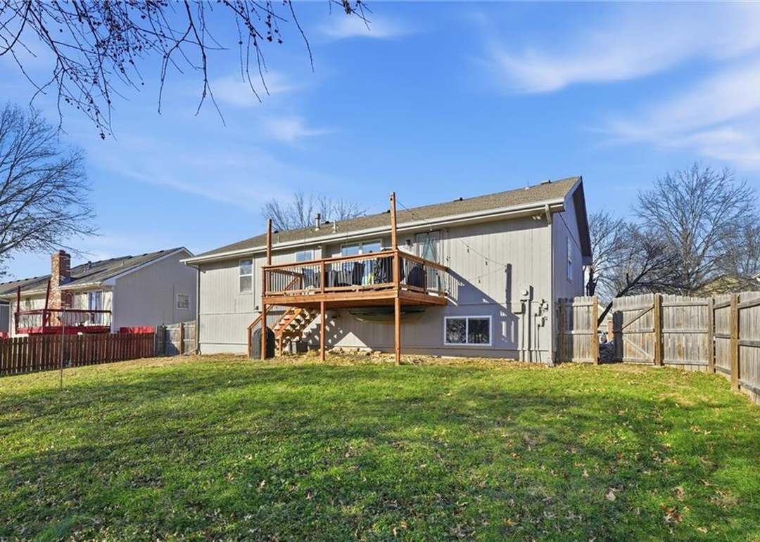 709 Feldspar Street — photo 3