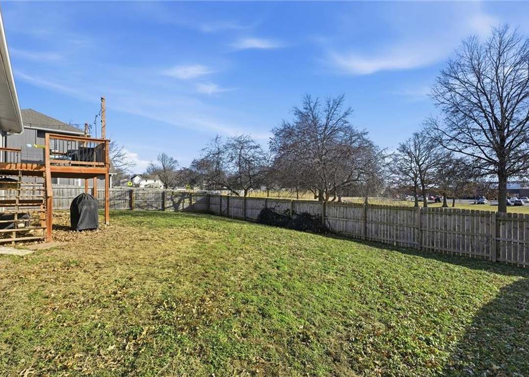 709 Feldspar Street — photo 27