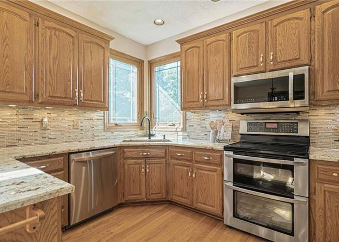 7912 W 140th Street — photo 25