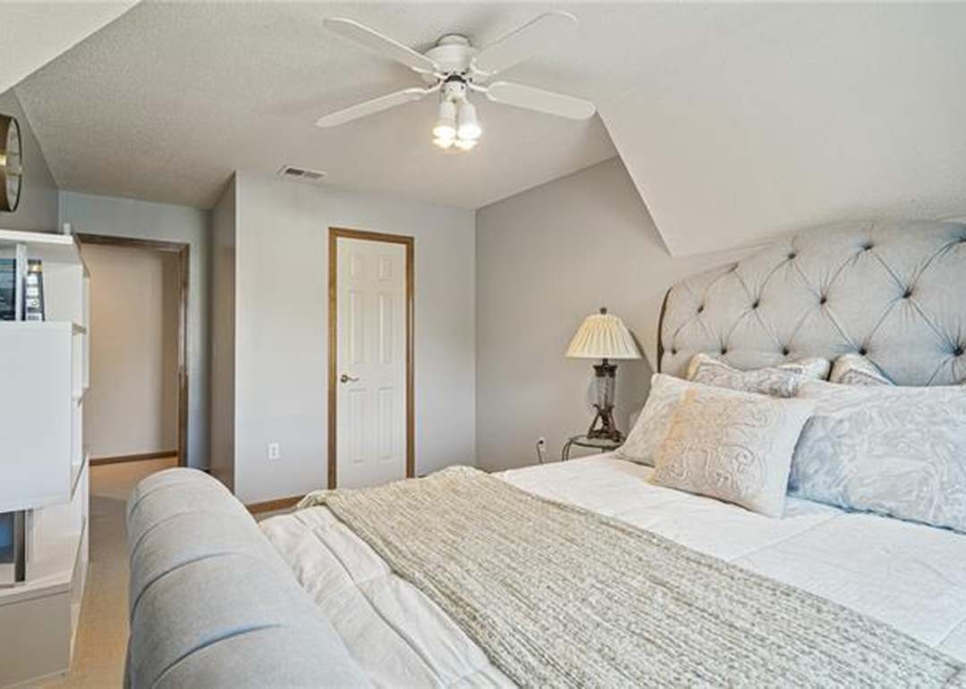 7912 W 140th Street — photo 33