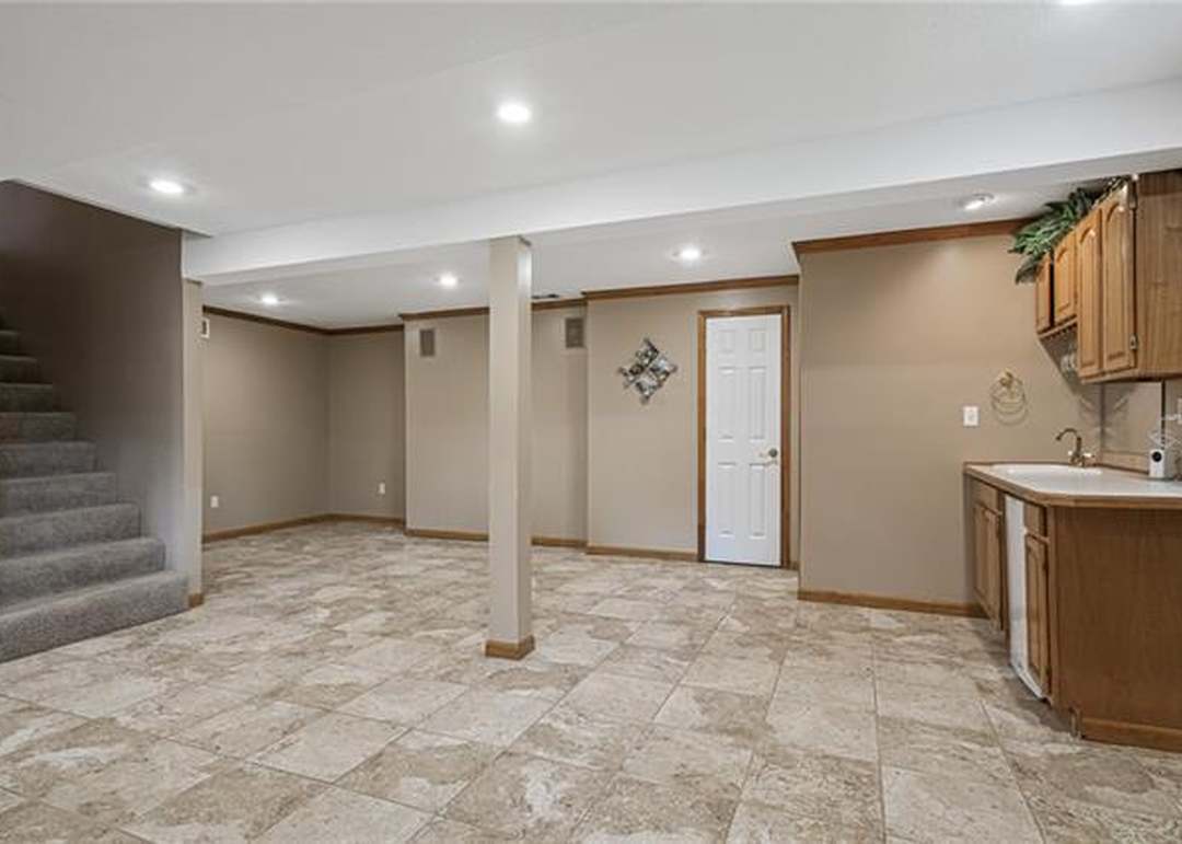 7912 W 140th Street — photo 43
