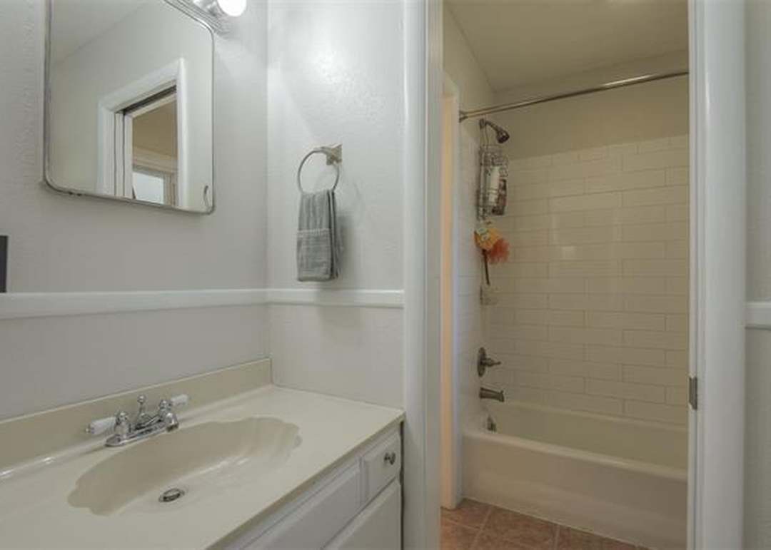 4020 W 63RD Street — photo 25