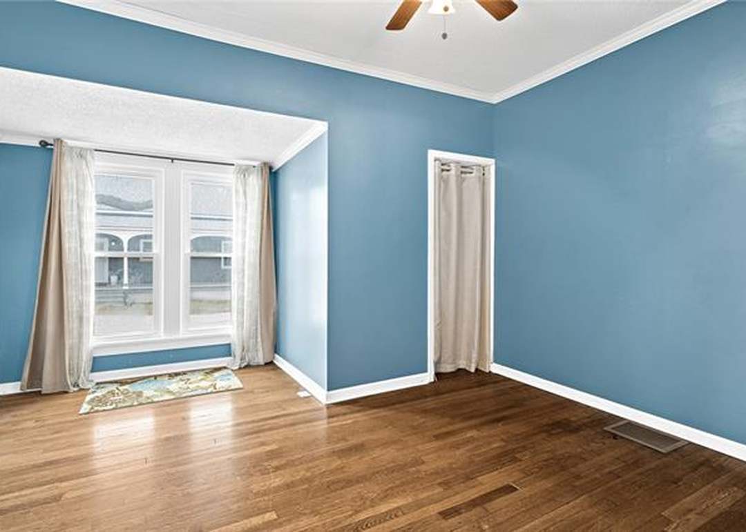 312 E Nichols Street — photo 9