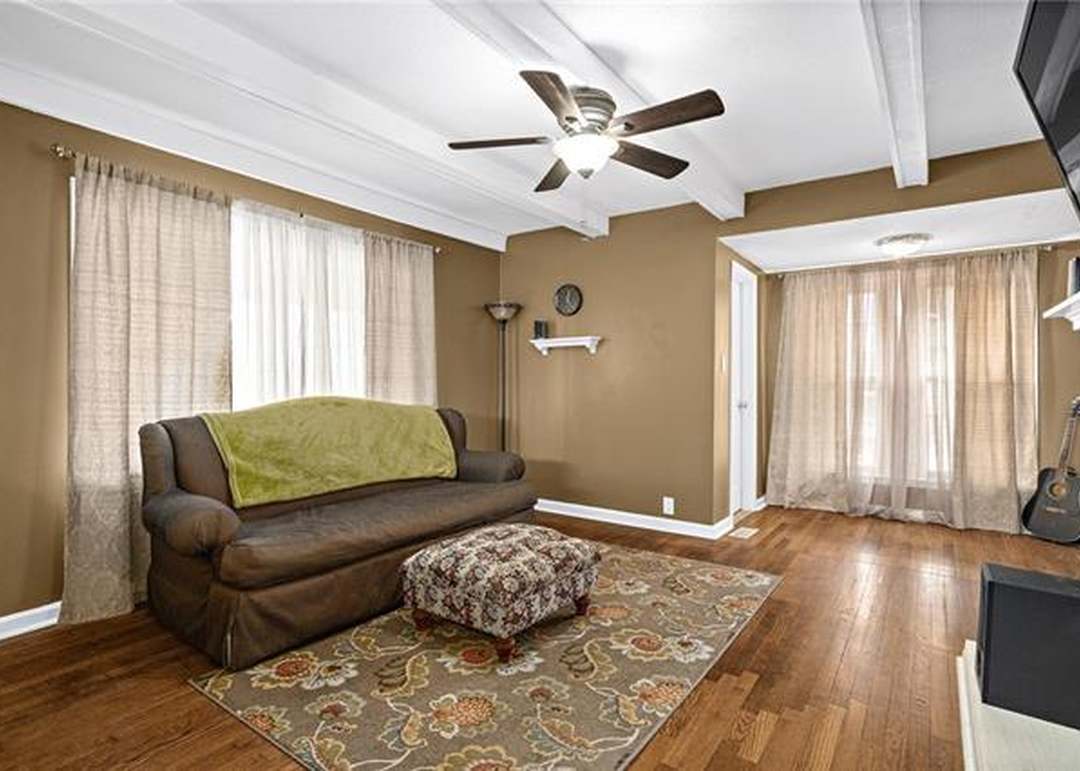 312 E Nichols Street — photo 15