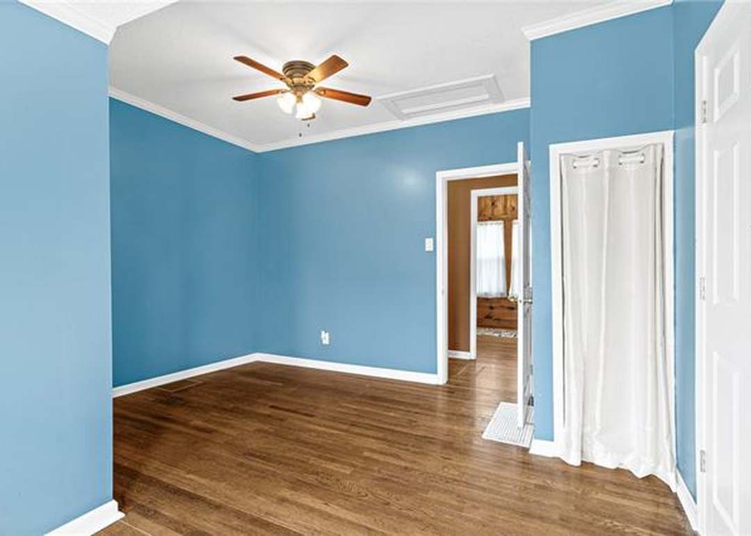 312 E Nichols Street — photo 20