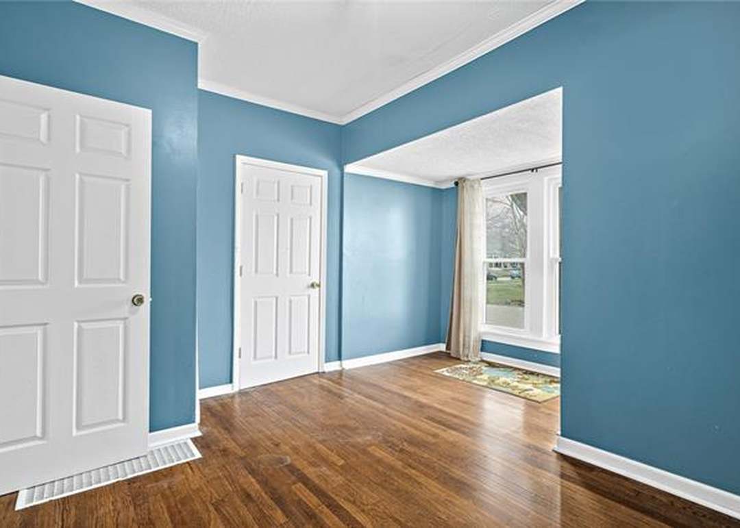 312 E Nichols Street — photo 21