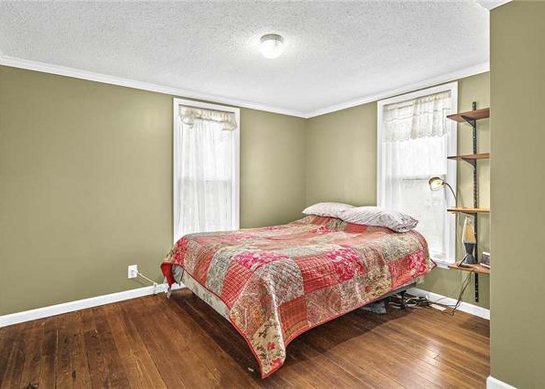 312 E Nichols Street — photo 24