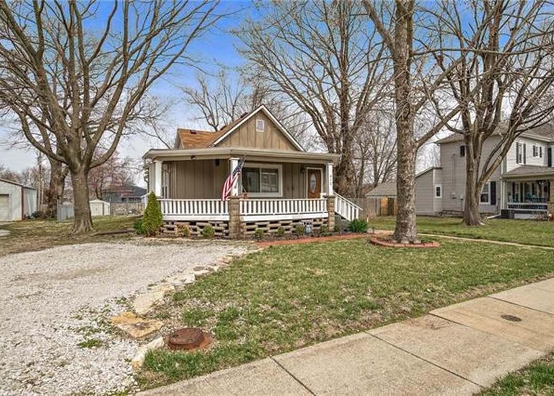 312 E Nichols Street — photo 40