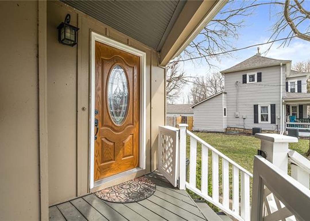 312 E Nichols Street — photo 44