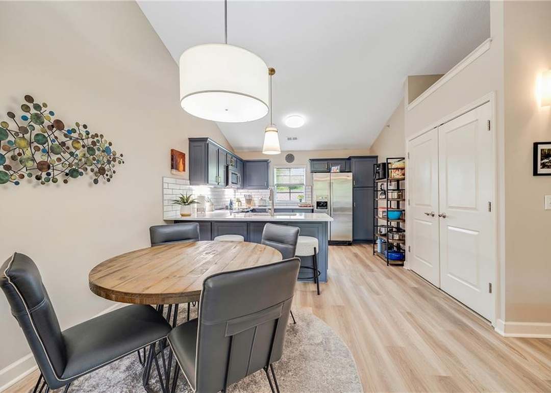 7629 W 78th Street — photo 11