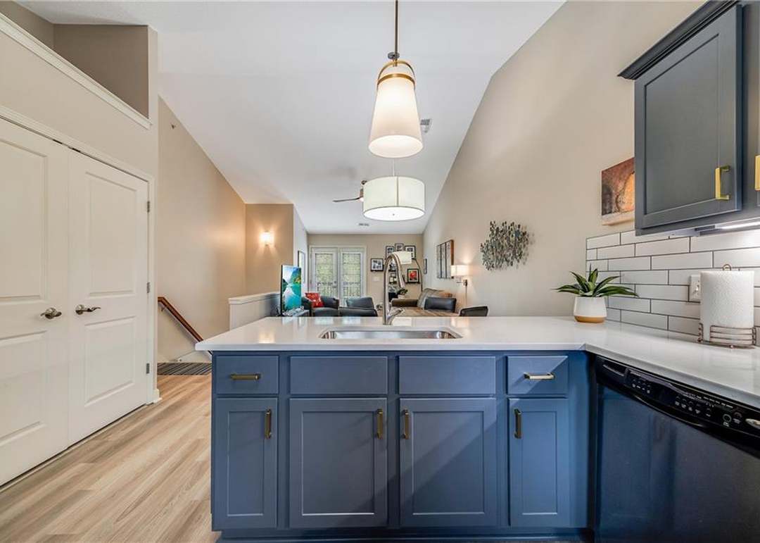 7629 W 78th Street — photo 14