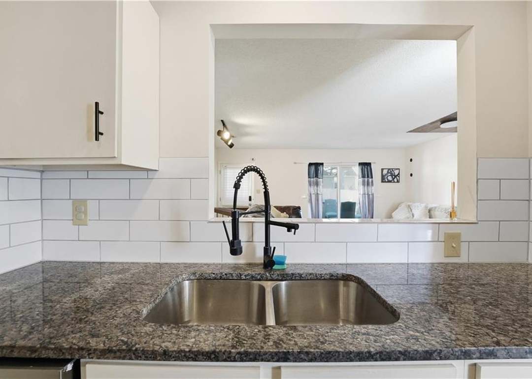 10901 Gillette Street — photo 3