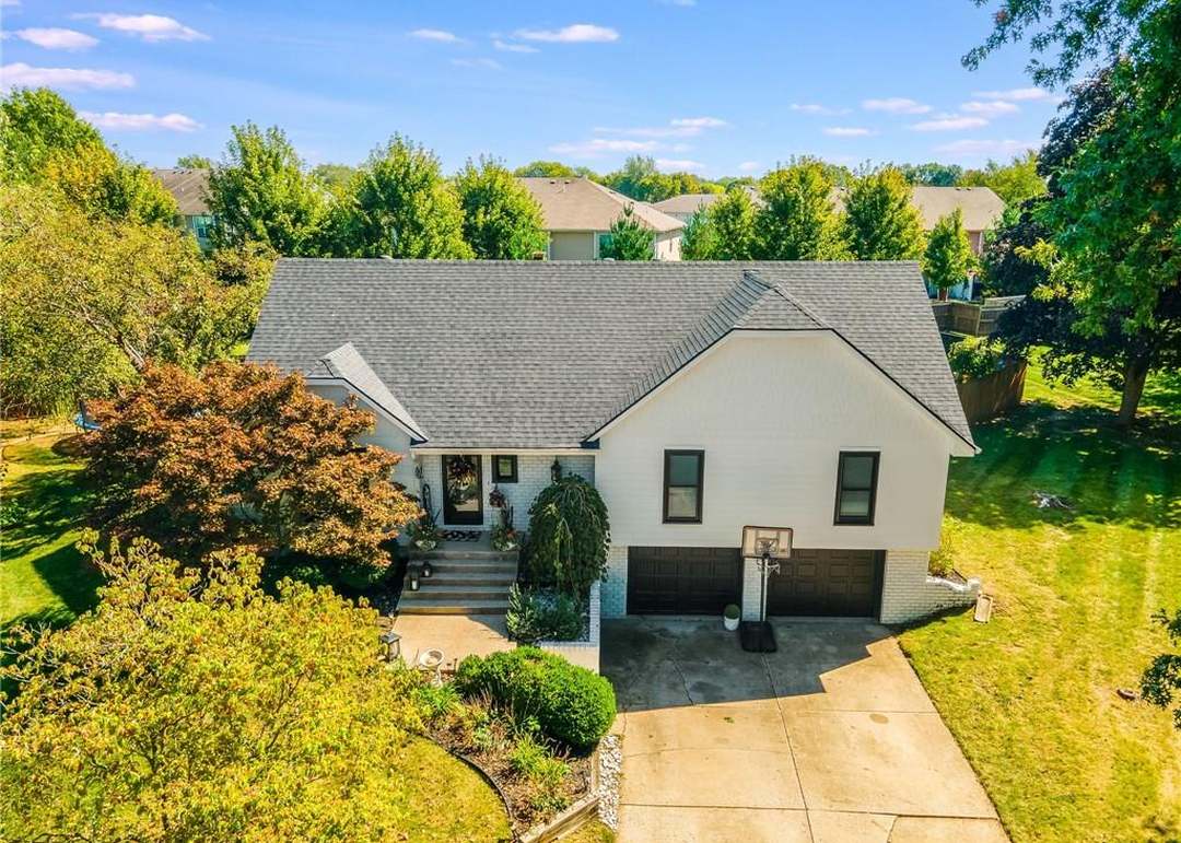 1004 SW Hiawatha Drive — photo 9