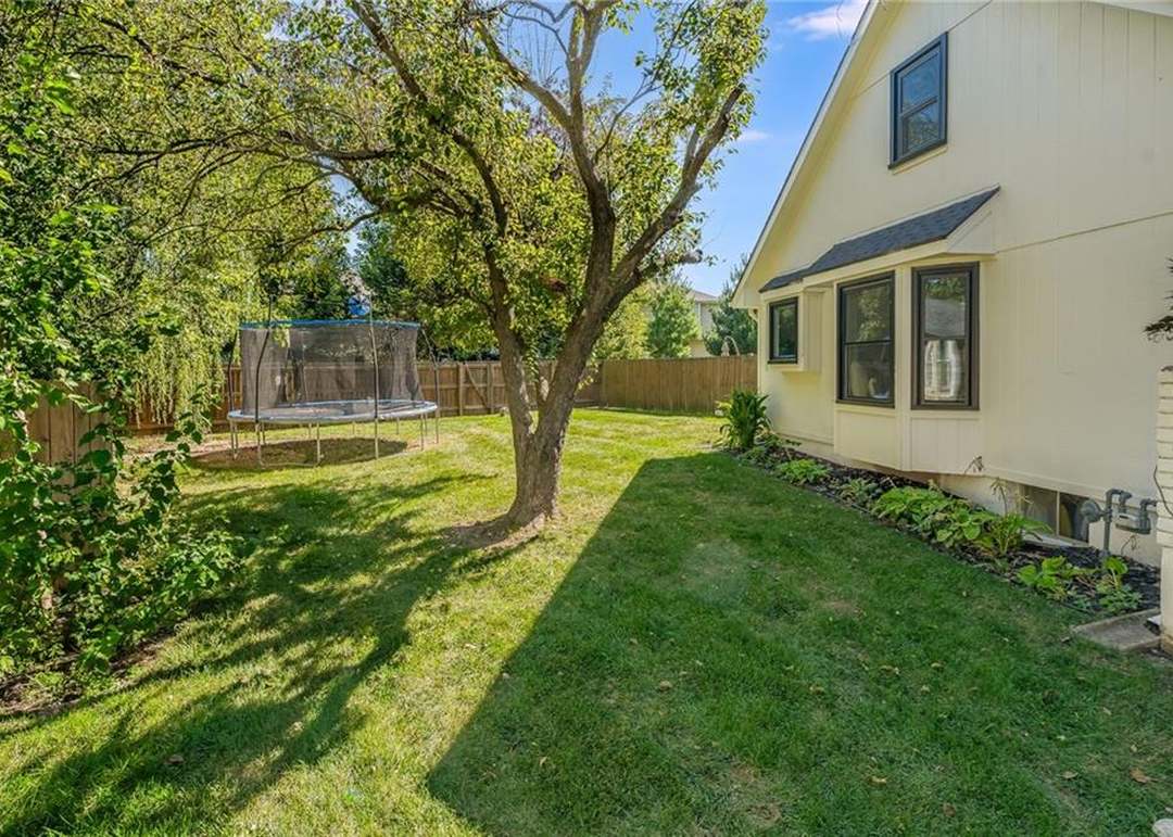 1004 SW Hiawatha Drive — photo 22