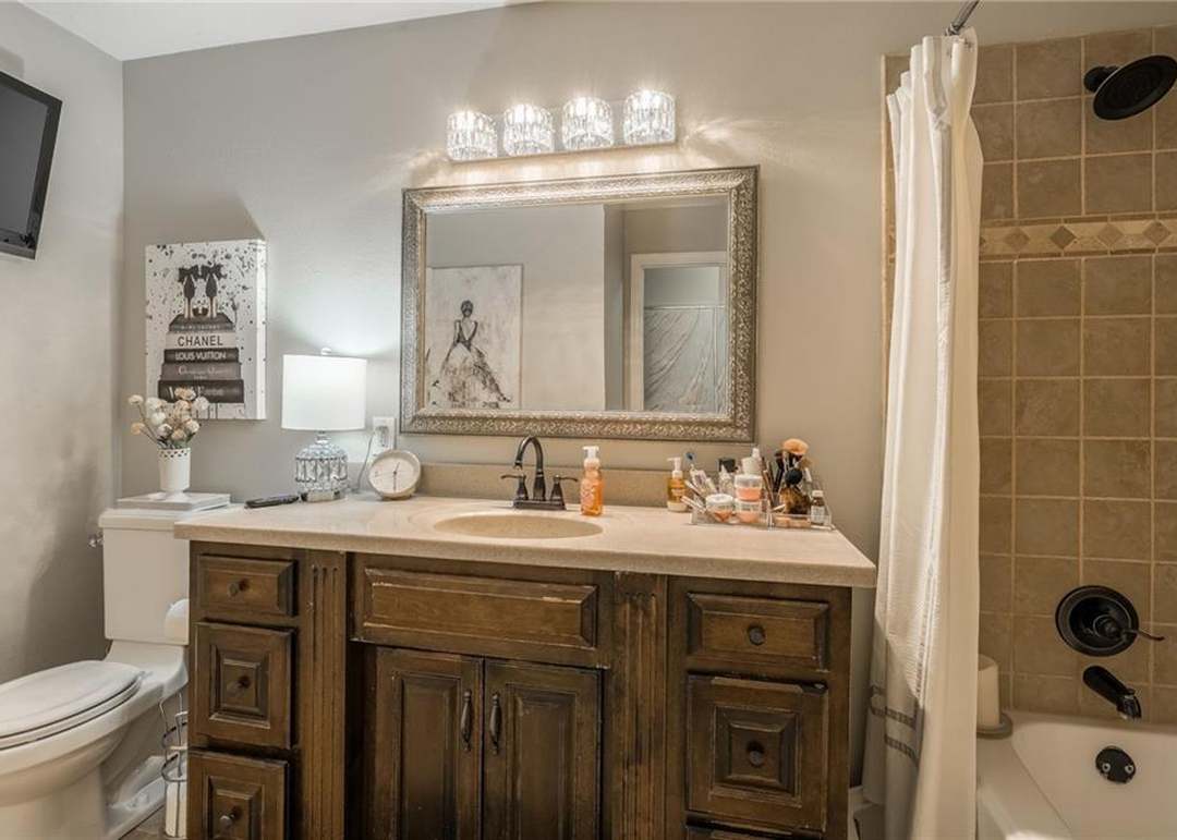 1004 SW Hiawatha Drive — photo 42