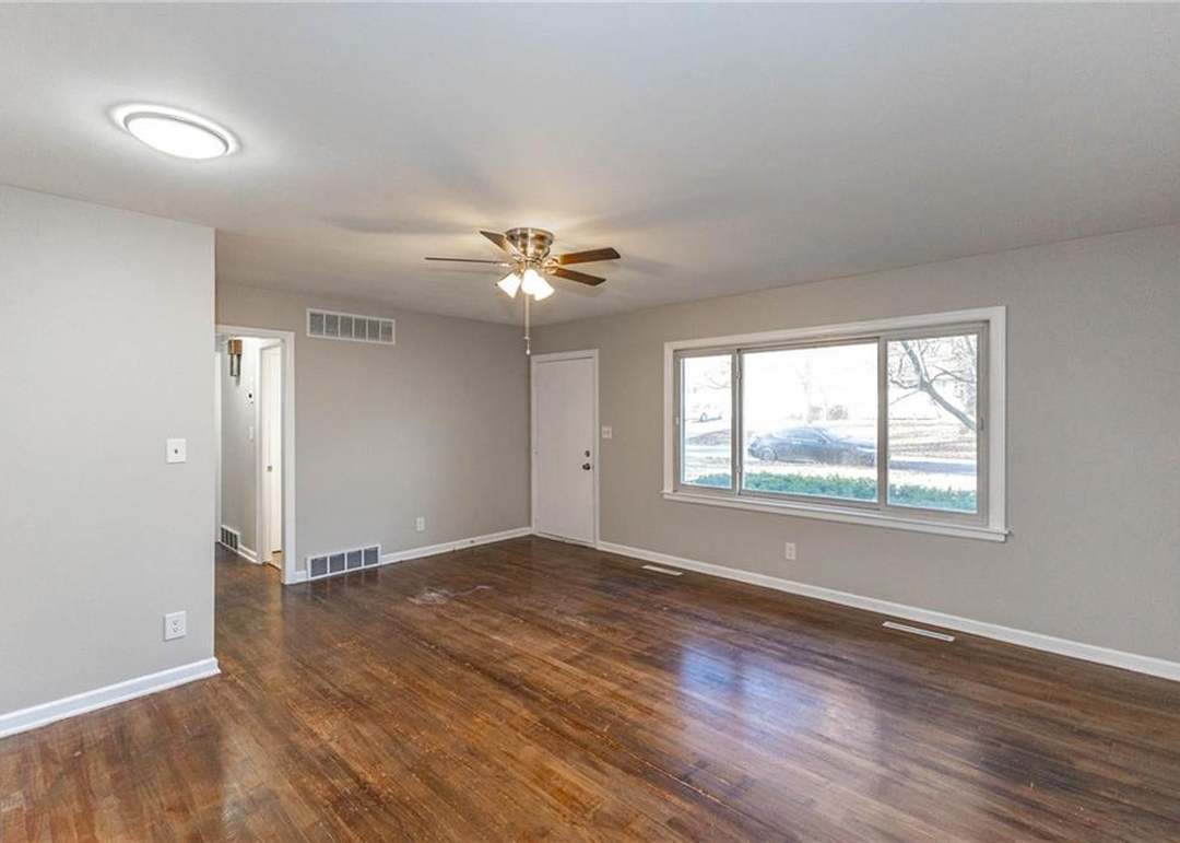 9005 E 74TH Terrace — photo 15