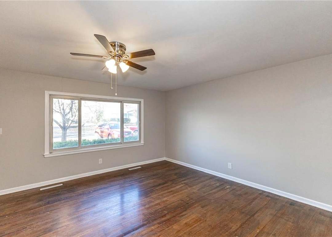 9005 E 74TH Terrace — photo 16