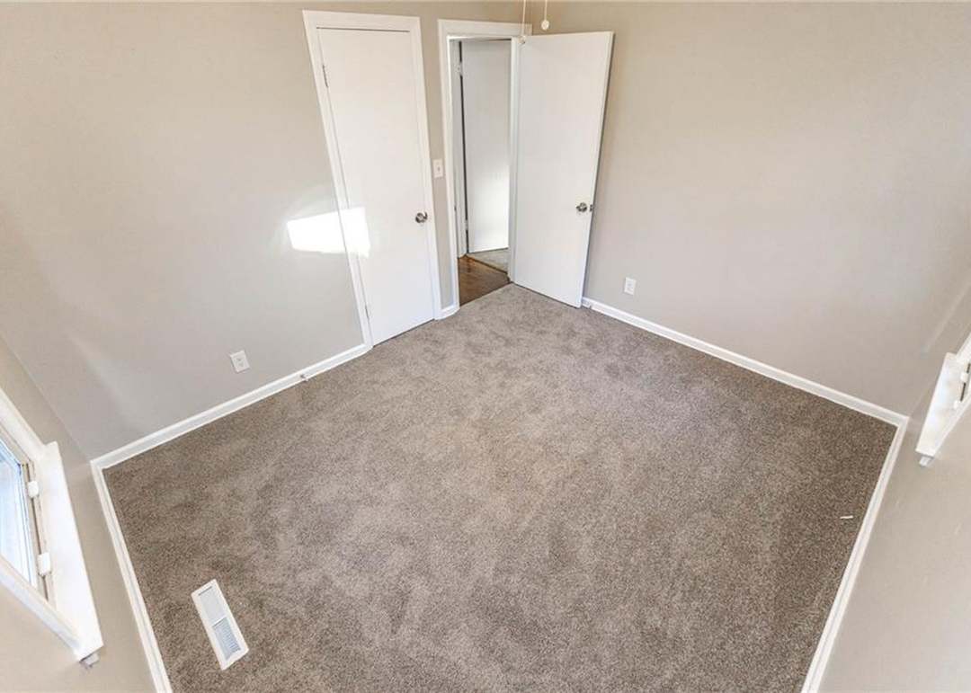 9005 E 74TH Terrace — photo 33