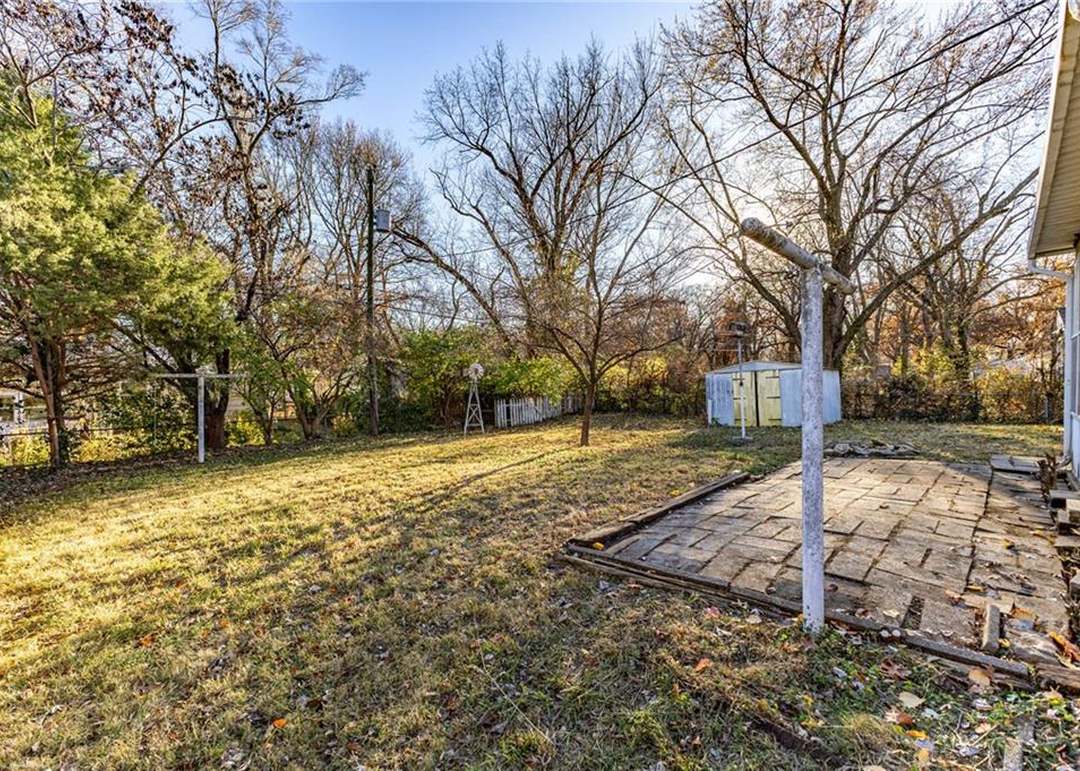 9005 E 74TH Terrace — photo 43