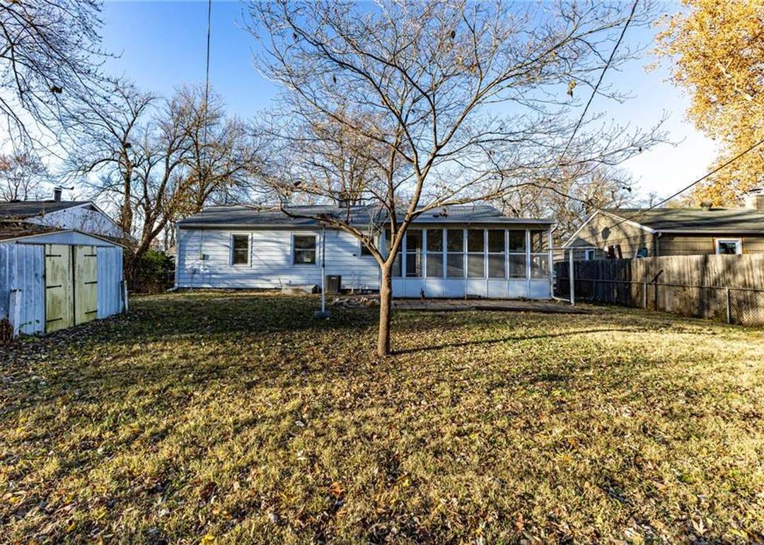 9005 E 74TH Terrace — photo 45