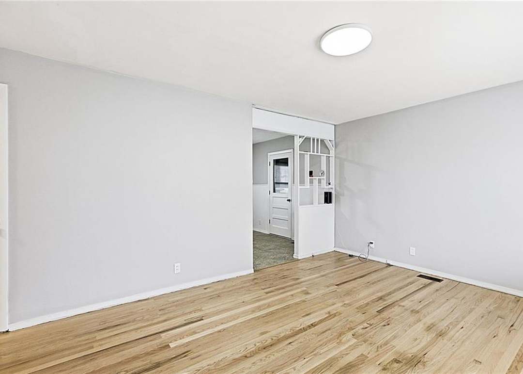 728 N Sunrise Drive — photo 4