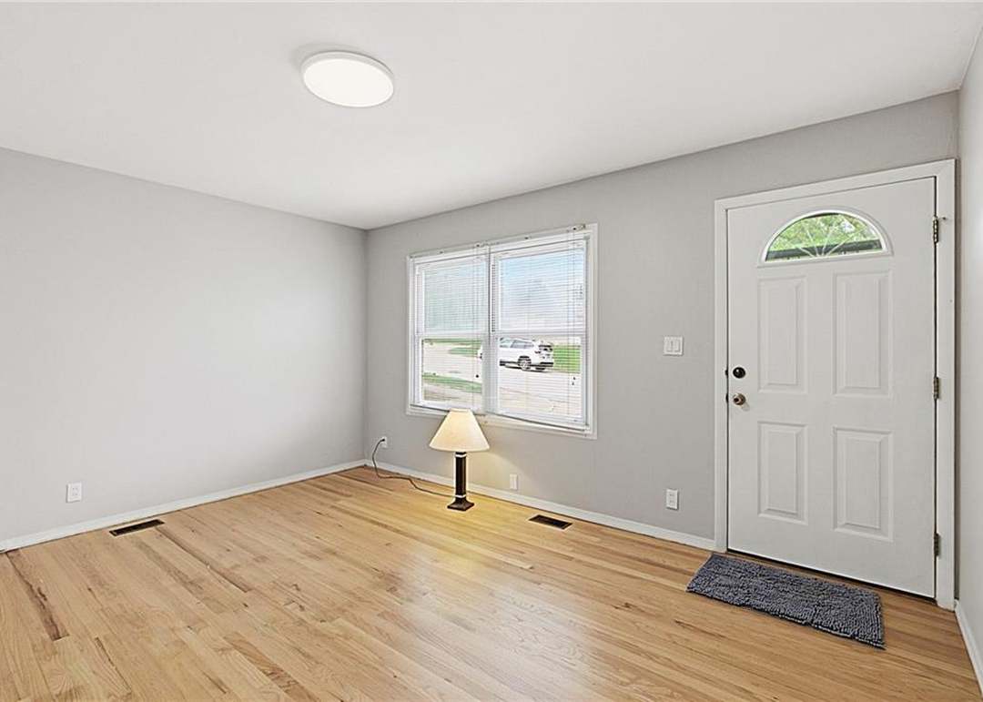 728 N Sunrise Drive — photo 11
